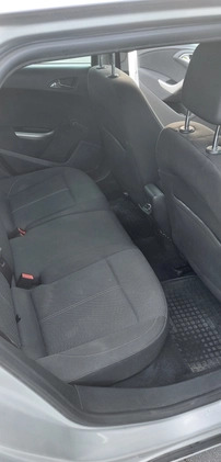Opel Astra cena 20000 przebieg: 228000, rok produkcji 2011 z Biała małe 92